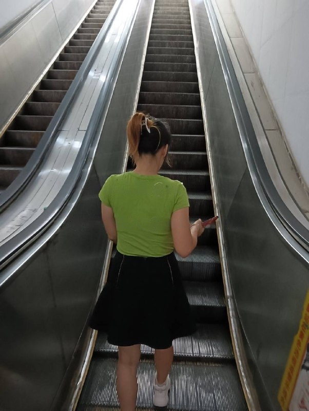 观音桥嘉陵公园广场旁边，第一次